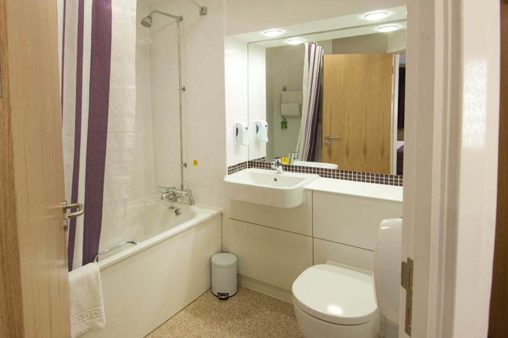 Premier Inn Norwich - Broadlands Park 토르페 세인트 앤드류 객실 사진